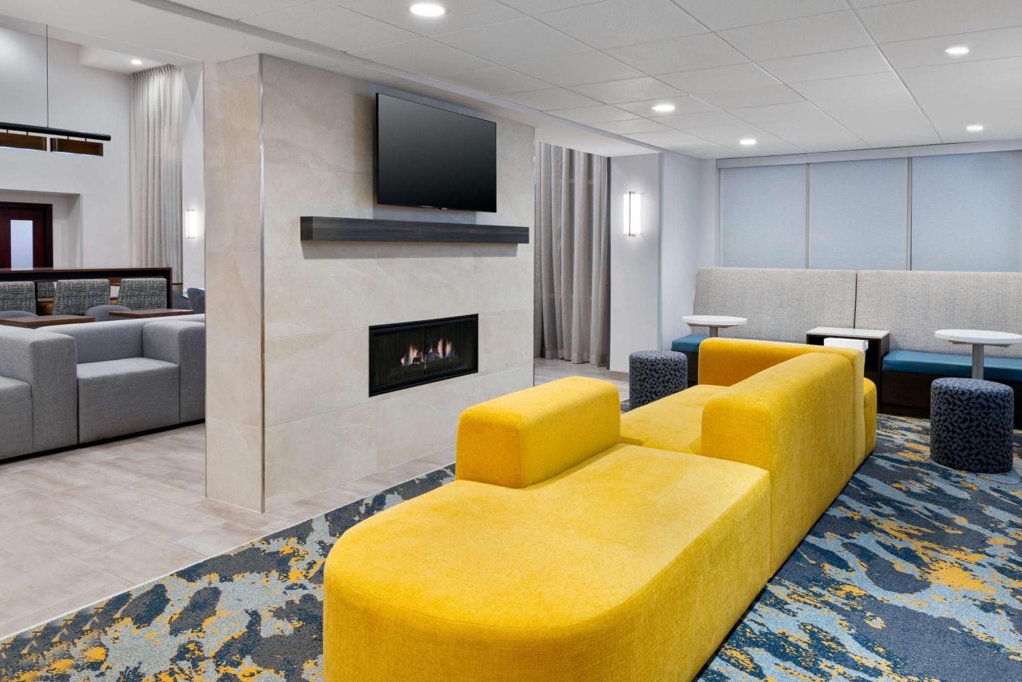 Hampton Inn & Suites Cleveland-Beachwood Eksteriør bilde